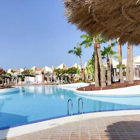 The Palms Poolview Balcony Apartament *