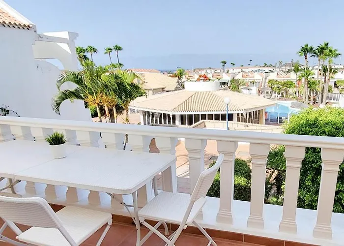 아파트 The Palms Poolview Balcony 산미겔데아보나